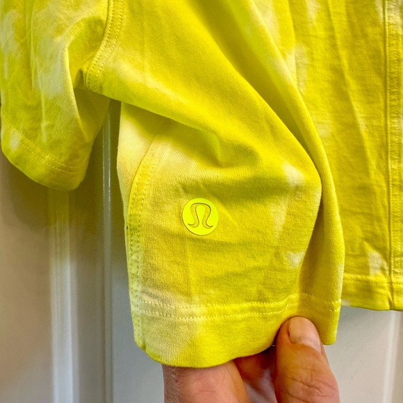 Lululemon cropped t-shirt bright yellow/green - Picture 3 of 3